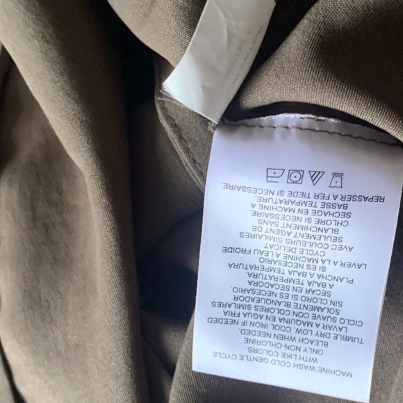 b new york High-Low Square Hem Top - Picture 10 of 10